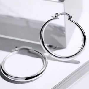NEW 18K White Gold Plated  1.5” Round Hoop Earrings
